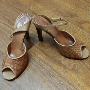 Vintage Hana Mackler peep toe woven leather heels